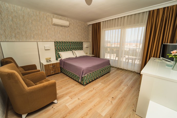 Imagen de la habitación del Hotel Twins, Cesme. Foto 8