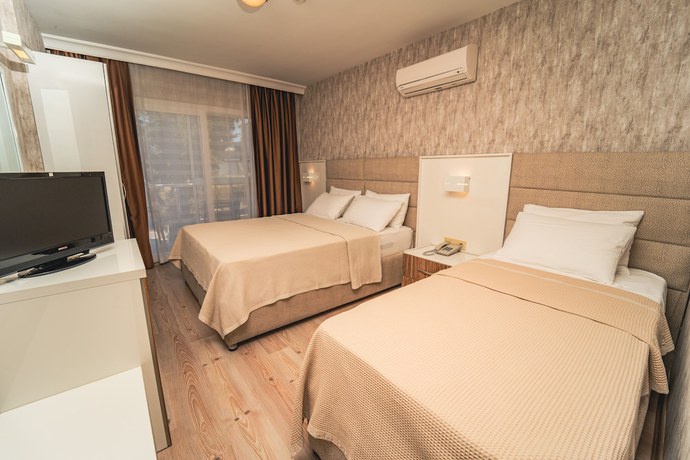 Imagen de la habitación del Hotel Twins, Cesme. Foto 11