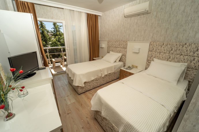 Imagen de la habitación del Hotel Twins, Cesme. Foto 13