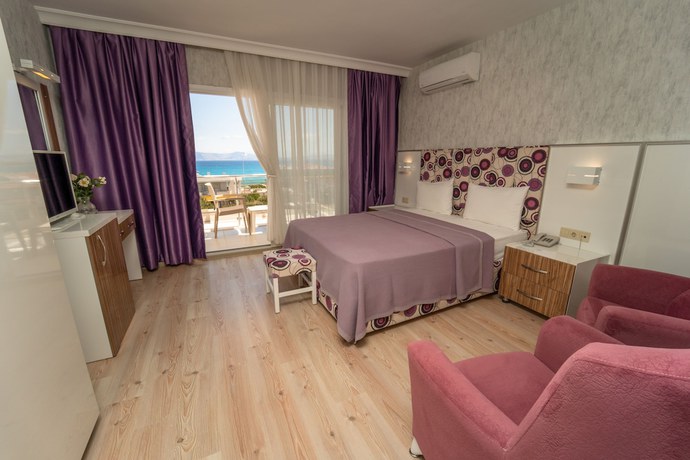 Imagen de la habitación del Hotel Twins, Cesme. Foto 15