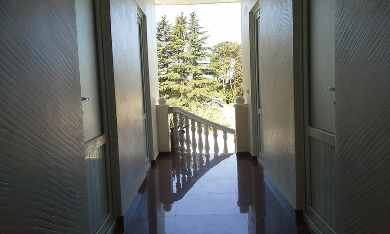 Imagen de la habitación del Hotel Twins. Foto 18