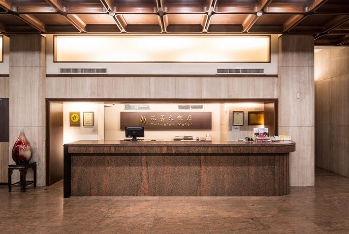 Imagen de los interiores del Hotel Twinstar. Foto 24