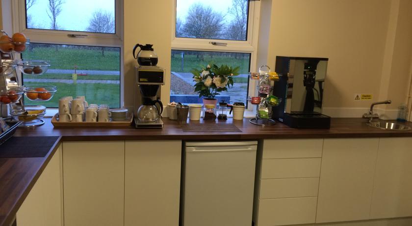 Imagen general del Hotel Twinwoods Guestrooms. Foto 14