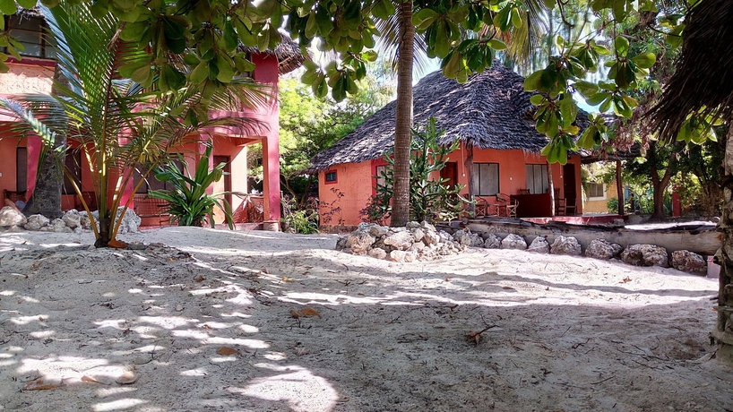 Imagen de los exteriores del Hotel Twisted Palms Lodge and Restaurant. Foto 16