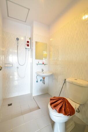 Imagen general del Hotel Two Color Patong. Foto 11