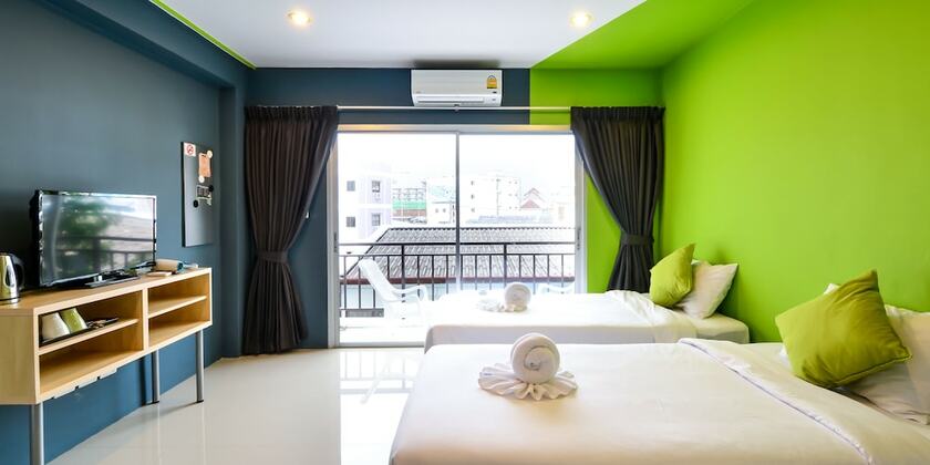 Imagen de la habitación del Hotel Two Color Patong. Foto 16