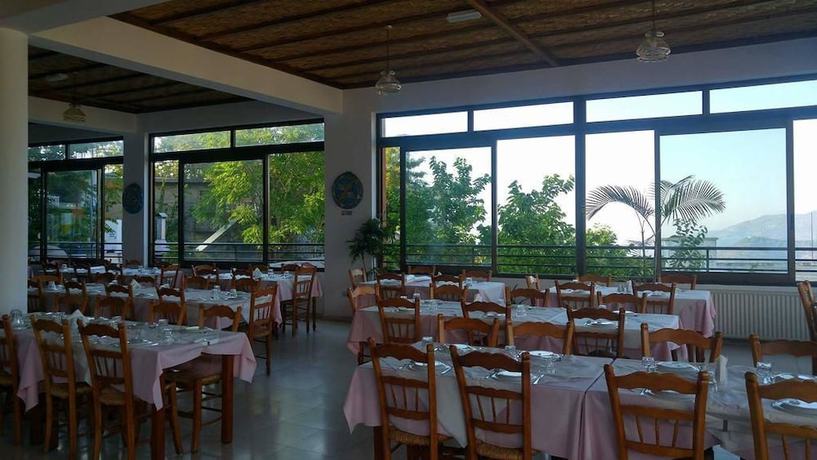 Imagen del bar/restaurante del Hotel Two Flowers. Foto 3