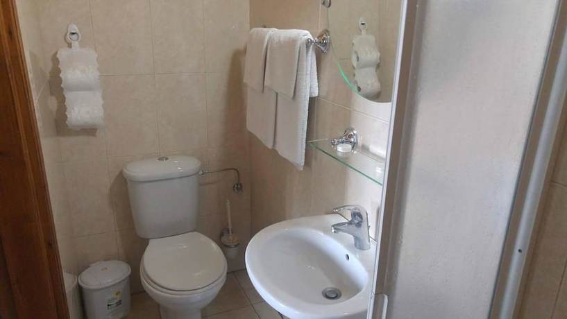 Imagen de la habitación del Hotel Two Flowers. Foto 10