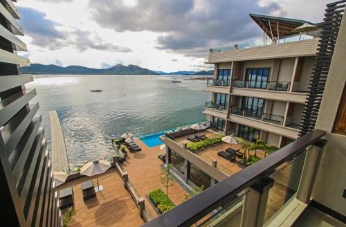Imagen general del Hotel Two Seasons Coron Bayside. Foto 3