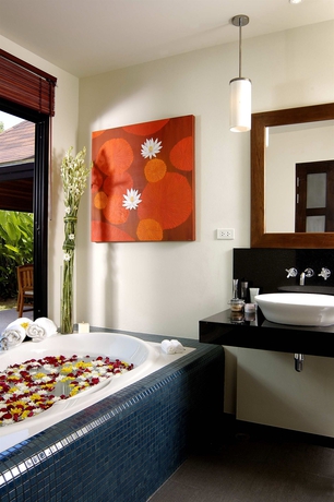 Imagen de la habitación del Hotel Two Villas Holiday Oriental Style Naiharn Beach. Foto 2