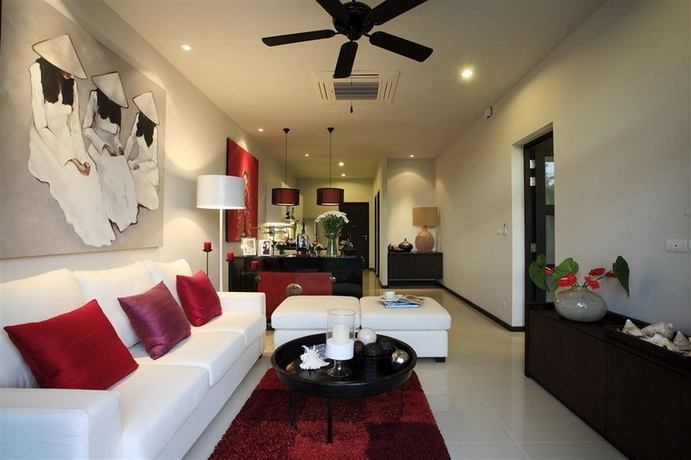 Imagen de los interiores del Hotel Two Villas Holiday Phuket Onyx Style Nai Harn Beach. Foto 12