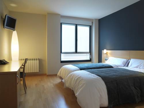 Imagen de la habitación del Hotel Txarriduna. Foto 5