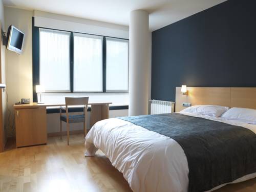 Imagen de la habitación del Hotel Txarriduna. Foto 6