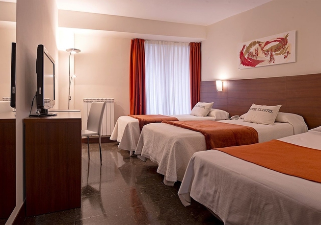 Imagen de la habitación del Hotel Txartel. Foto 8