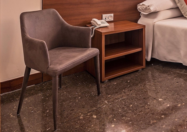 Imagen de la habitación del Hotel Txartel. Foto 12