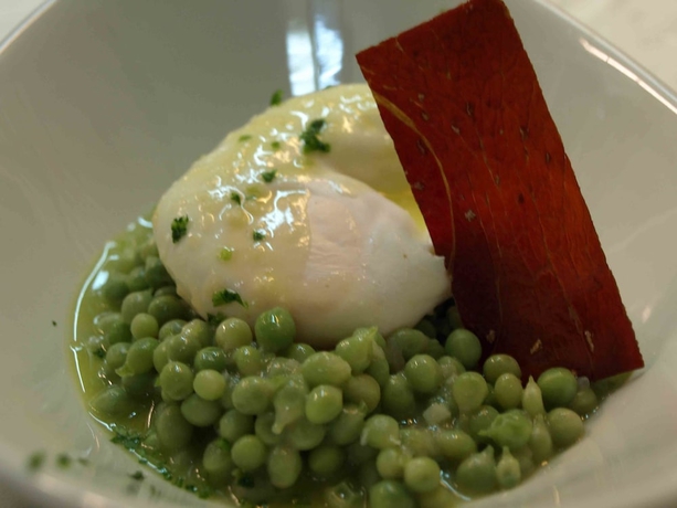 Imagen del bar/restaurante del Hotel Txartel. Foto 5