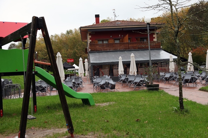 Imagen del bar/restaurante del Hotel Txikierdi Alde. Foto 5