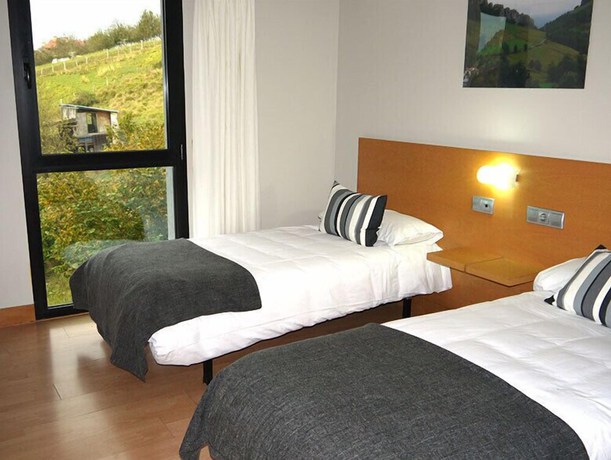 Imagen de la habitación del Hotel Txintxua. Foto 7