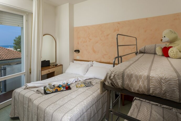 Imagen general del Hotel Tyc. Foto 1