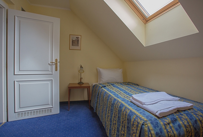 Imagen de la habitación del Hotel Tyl. Foto 5