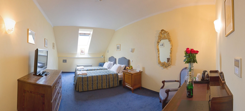 Imagen de la habitación del Hotel Tyl. Foto 7