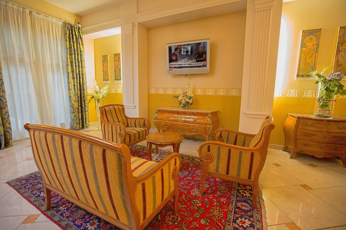 Imagen de los interiores del Hotel Tyl. Foto 12