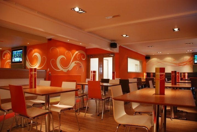 Imagen de los interiores del Hotel Tyler Court - University Of Kent. Foto 12