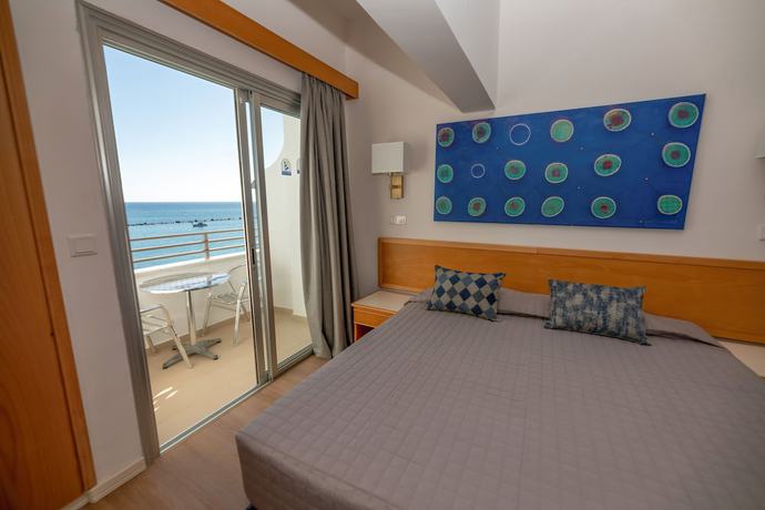 Imagen de la habitación del Hotel Tylos Beach. Foto 16
