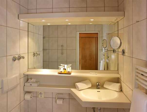 Imagen de la habitación del Hotel Tyrol. Foto 12