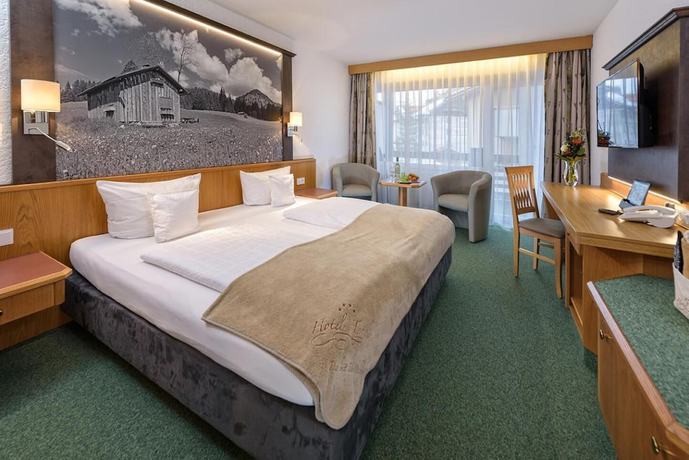 Imagen de la habitación del Hotel Tyrol, Oberstaufen. Foto 9