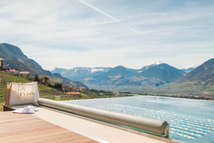 Imagen de la piscina del Hotel Tyrol, Schenna - Scena. Foto 18