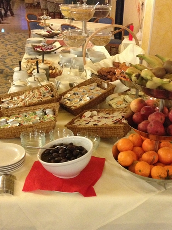 Imagen del bar/restaurante del Hotel Tyrol-Alpenhof. Foto 4