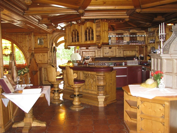 Imagen del bar/restaurante del Hotel Tyrolis. Foto 1