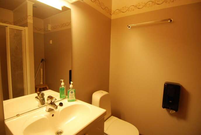 Imagen general del Hotel Tyskhella Rorbuer. Foto 5