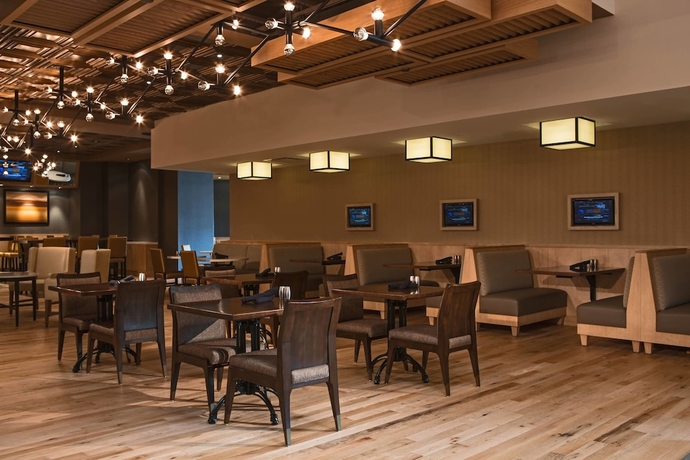 Imagen del bar/restaurante del Hotel Tysons Corner Marriott. Foto 3