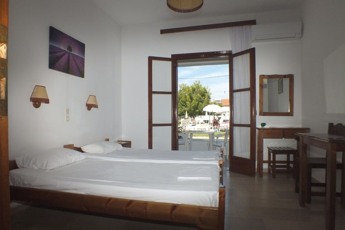 Imagen de la habitación del Hotel Tzilios Studios. Foto 3