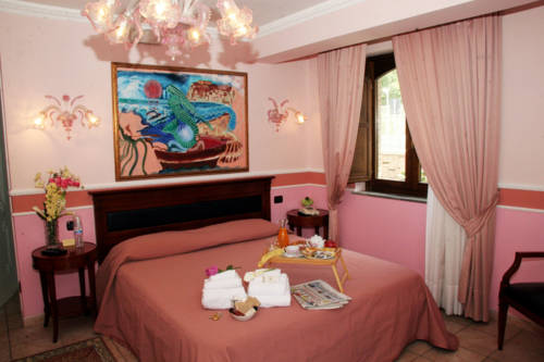 Imagen de la habitación del Hotel U' Bais. Foto 9