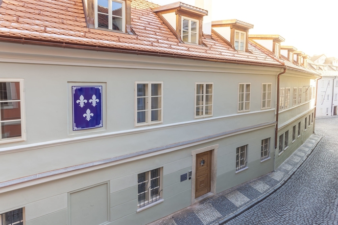 Imagen de los exteriores del Hotel U Bílé Lilie. Foto 17