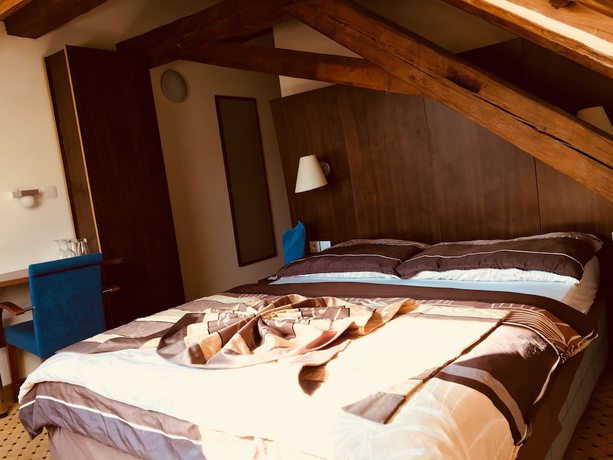 Imagen de la habitación del Hotel U Cerneho Orla, Kostelec nad Čern&yacute;mi lesy. Foto 7