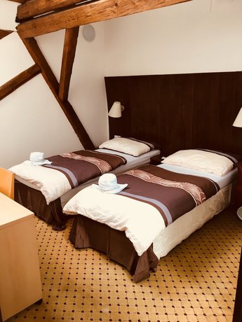 Imagen de la habitación del Hotel U Cerneho Orla, Kostelec nad Čern&yacute;mi lesy. Foto 10