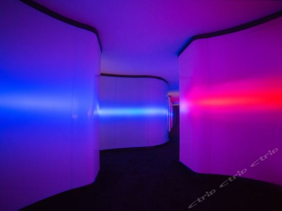 Imagen de los interiores del Hotel U Hotels. Foto 7