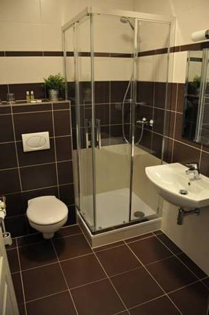 Imagen de la habitación del Hotel U Hradu. Foto 10