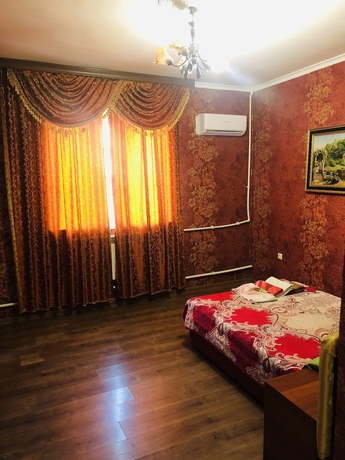 Imagen de la habitación del Hotel U Iliyasa Inn. Foto 2