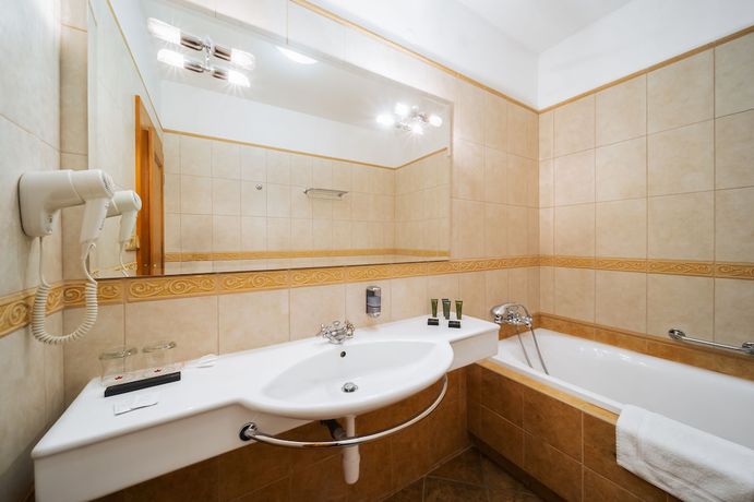 Imagen de la habitación del Hotel U Leva. Foto 10