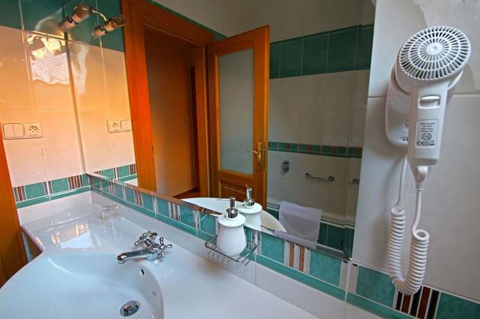 Imagen de la habitación del Hotel U Leva. Foto 16