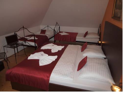 Imagen de la habitación del Hotel U Martina. Foto 6