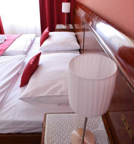 Imagen de la habitación del Hotel U Martina. Foto 8