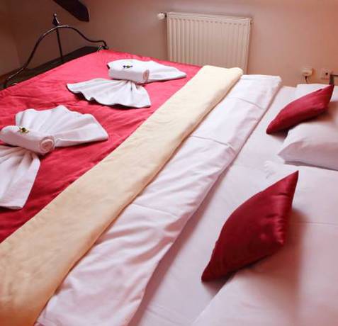 Imagen de la habitación del Hotel U Martina. Foto 13