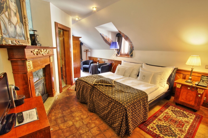 Imagen de los exteriores del Hotel U Páva, Praga. Foto 12