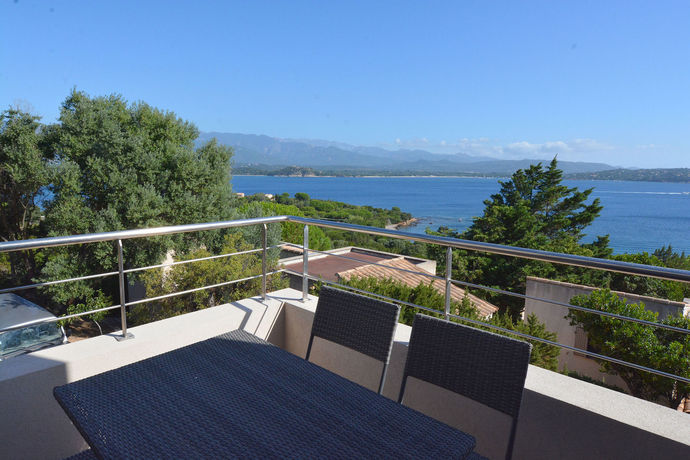 Imagen de la piscina del Hotel U Paviddonu. Foto 16